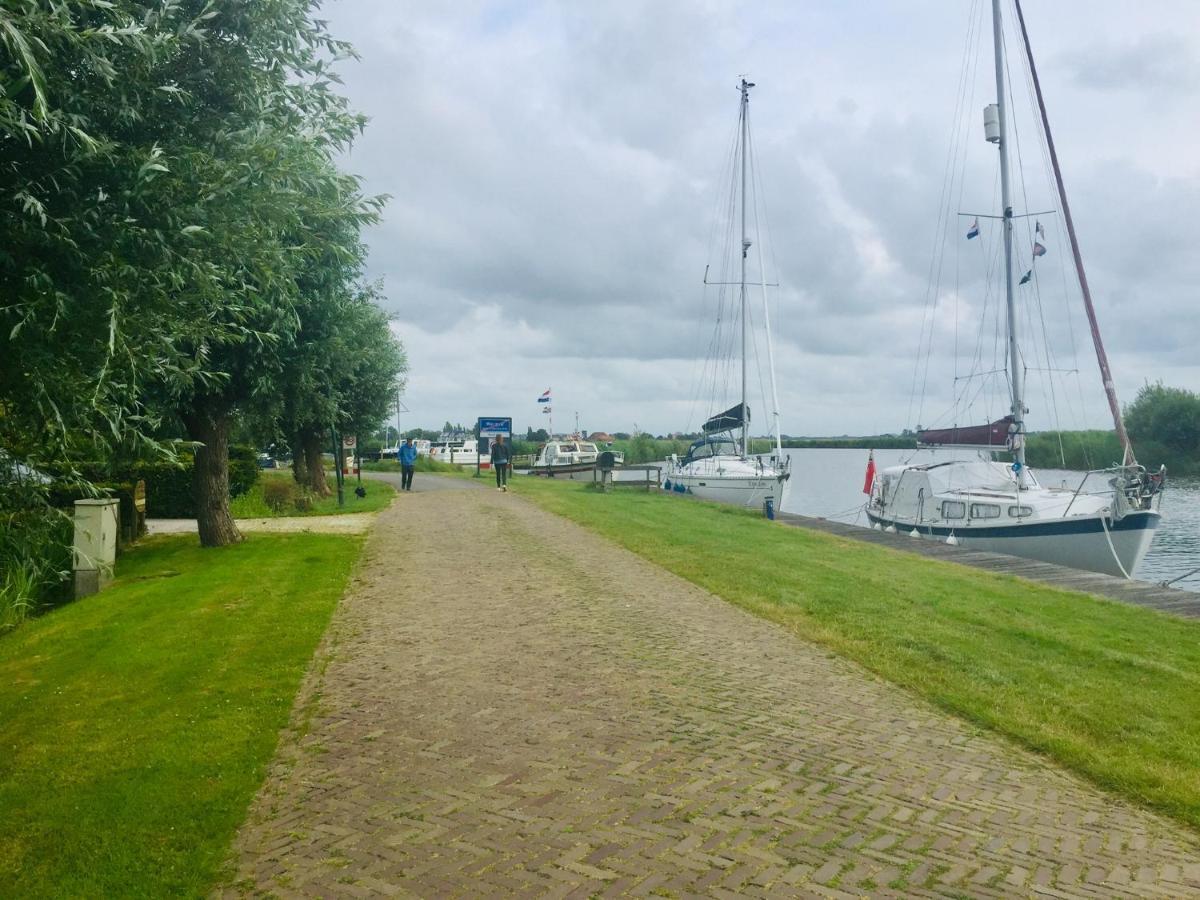Buitenplaats Wergea Naarderburen Buitenkant foto